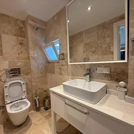 Kalkan Kalamar Sea Side In Center 4 Person